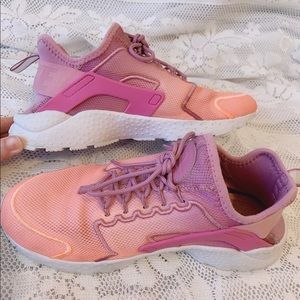 Nike Air sneaker running shoes pink orange white